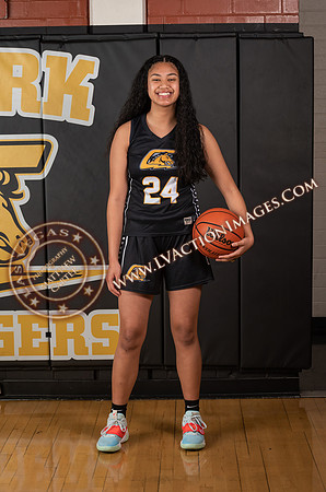 ClarkVarsityWomenBBall_119