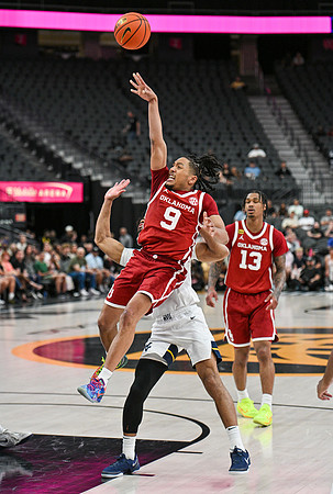20260405_CollegeBasketballCrown_0461